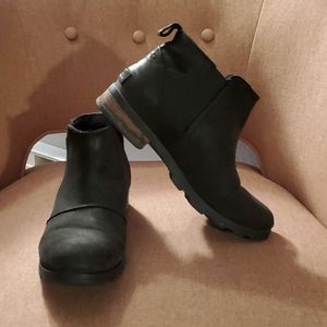 Womens Sorel Chelsea boots